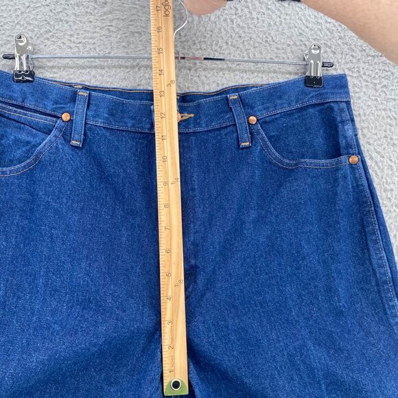 Wrangler Jeans Mens 36x30 Blue Medium Wash Denim Cowboy Cut Slim Everyday Casual - Picture 6 of 10